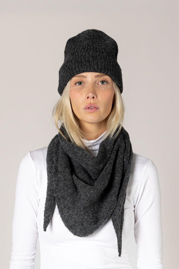 Lyla & Luxe Triangle Scarf | Castlerock