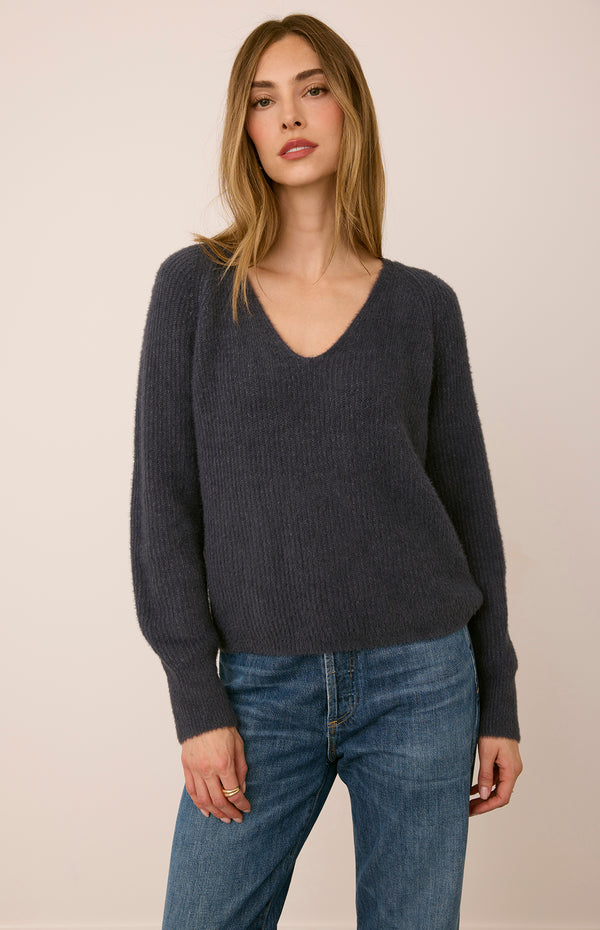 Filomena Cozy V neck Sweater I Smoke
