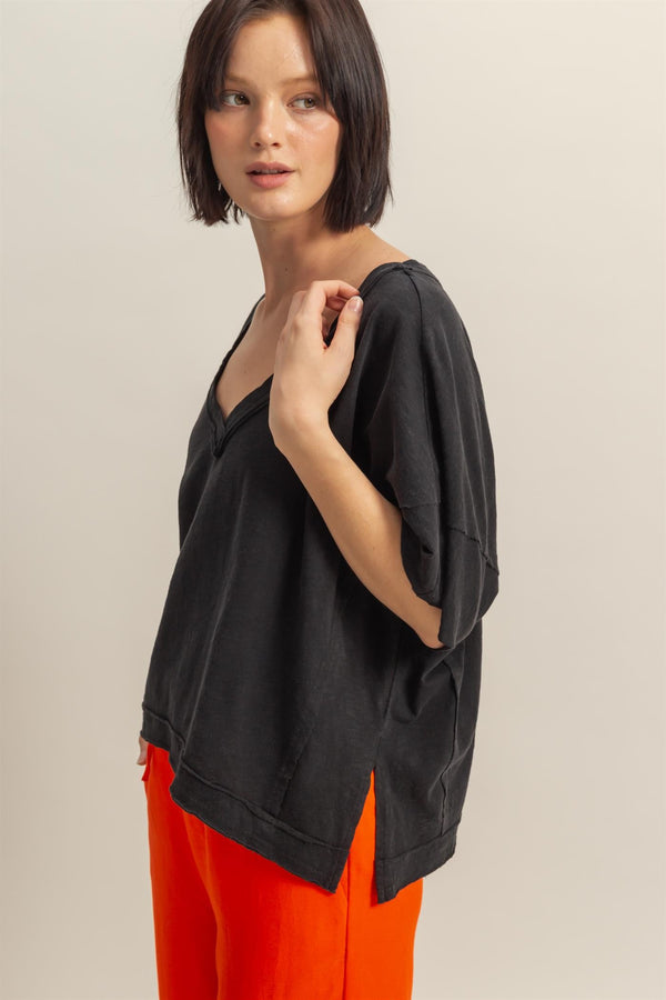 Raw Edge V-neck Tee I Black